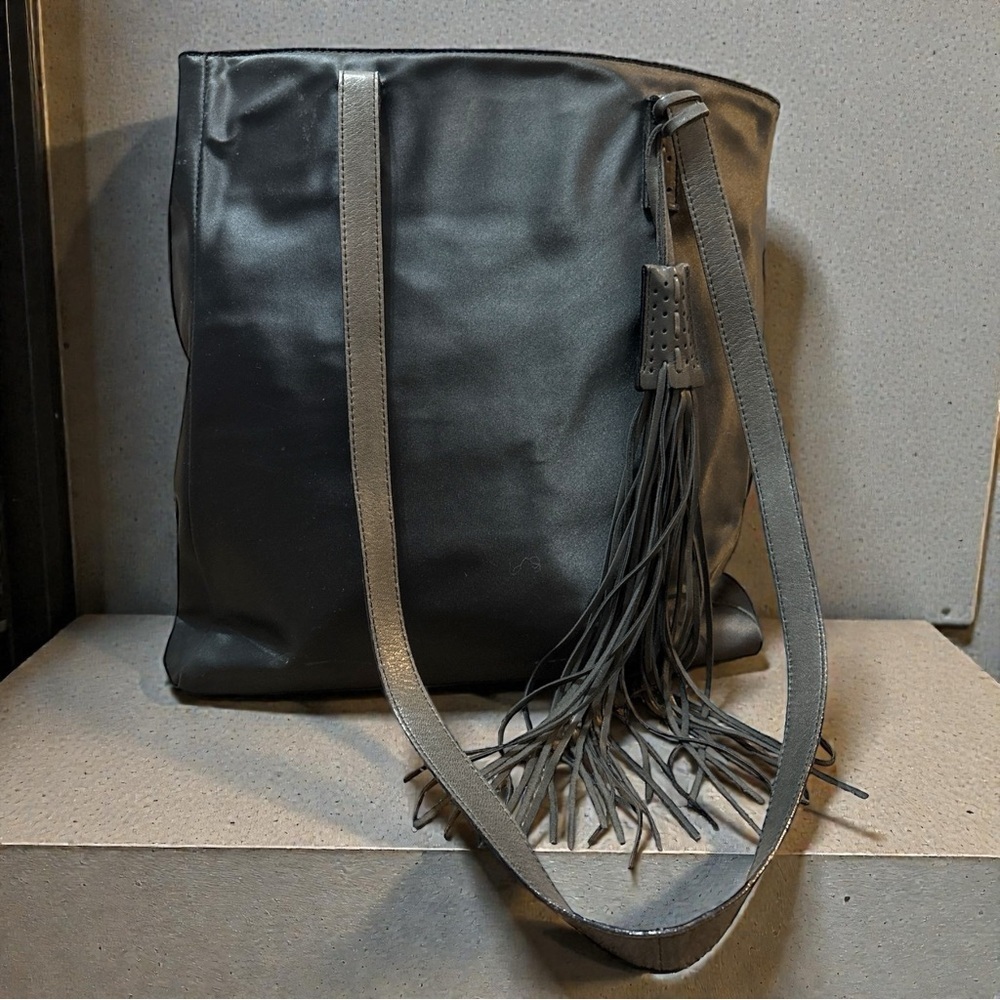 Andrea Mabiani Shoulder Tote Dark Green Made In Italy Leather Straps And Tassle - Picture 3 of 16